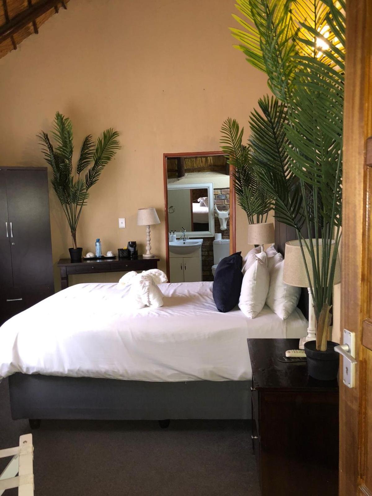 Alojamento de Turismo Selvagem Imbube Safari *