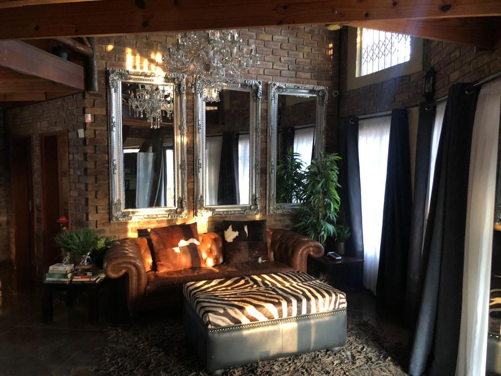 Imbube Safari Lodge *